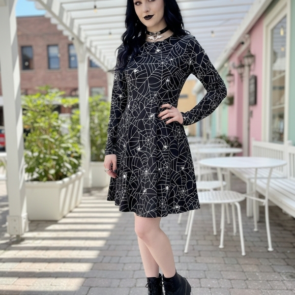 Hot Topic Dresses & Skirts - 🕸️ Spooky Chic Spiderweb Skater Dress 🕸️